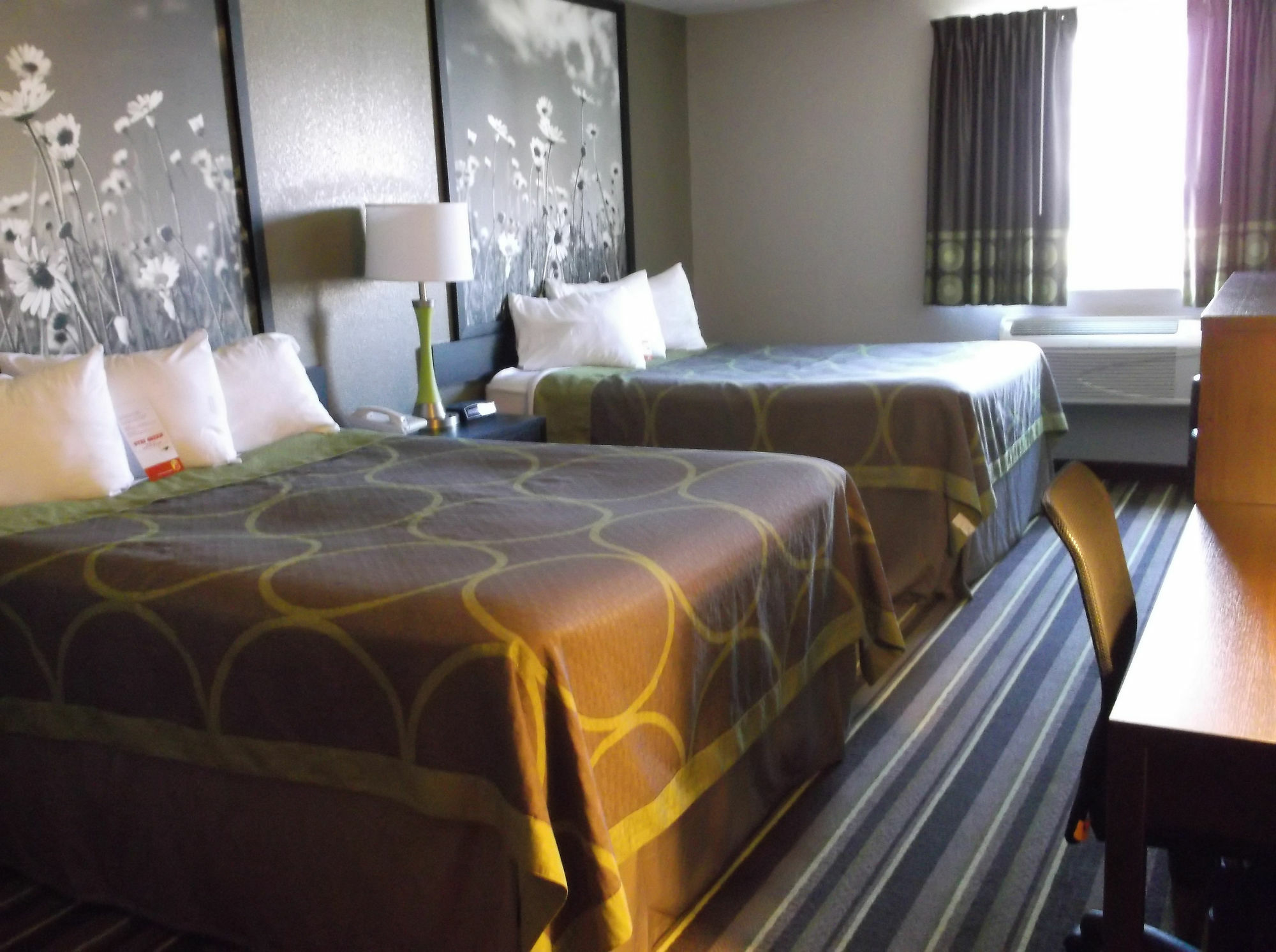 Super 8 By Wyndham Brookings Ξενοδοχείο Εξωτερικό φωτογραφία